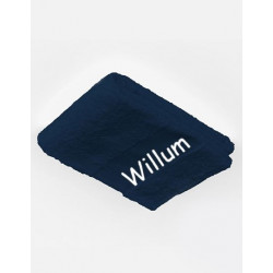 Mørkeblåt håndklæde med navn på